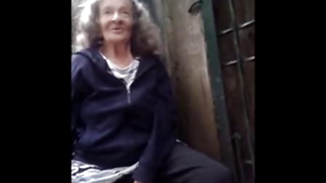 Esposa con grandes curvas preparada para que la follen sin descanso